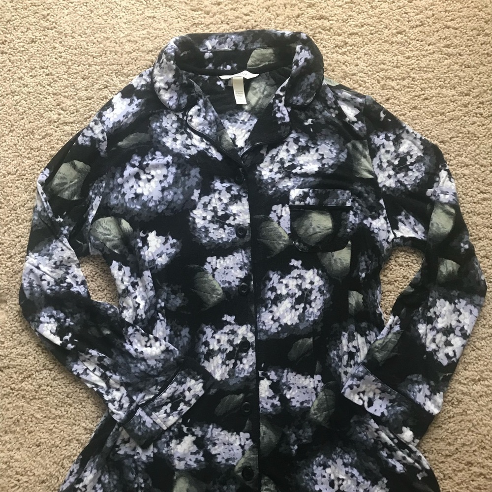 Soma Cool nights pajama top and bottom Size Med